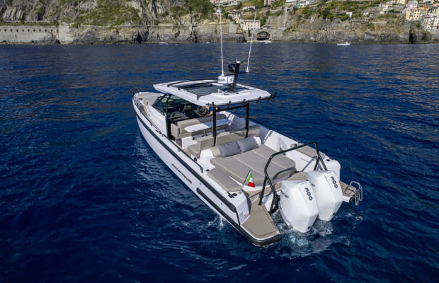 Bateaux Axopar de 10 à 12 mètres au départ de Calvi et Ajaccio