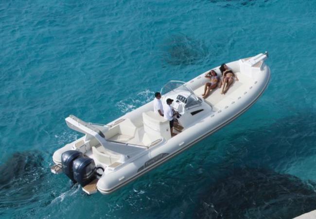 Location Capelli Tempest 1000 - 2X300cv 